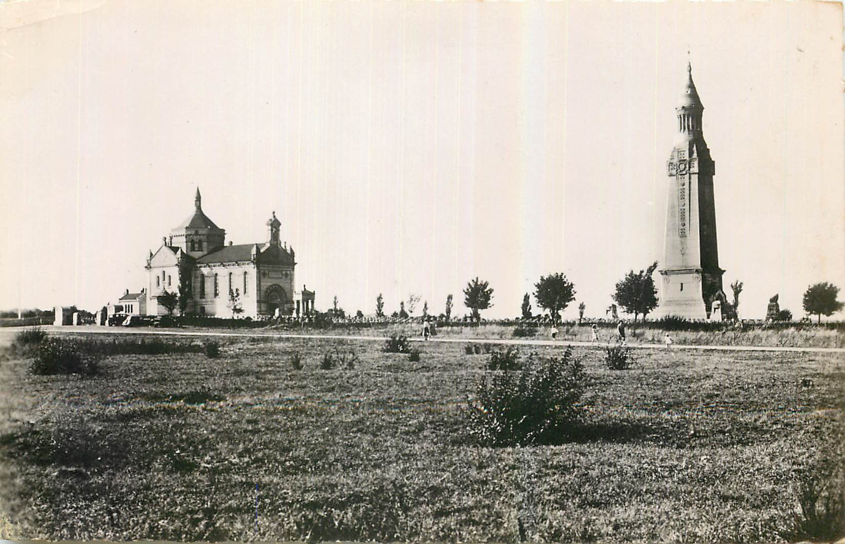 CPA Lorette Le Plateau et ses monumentts