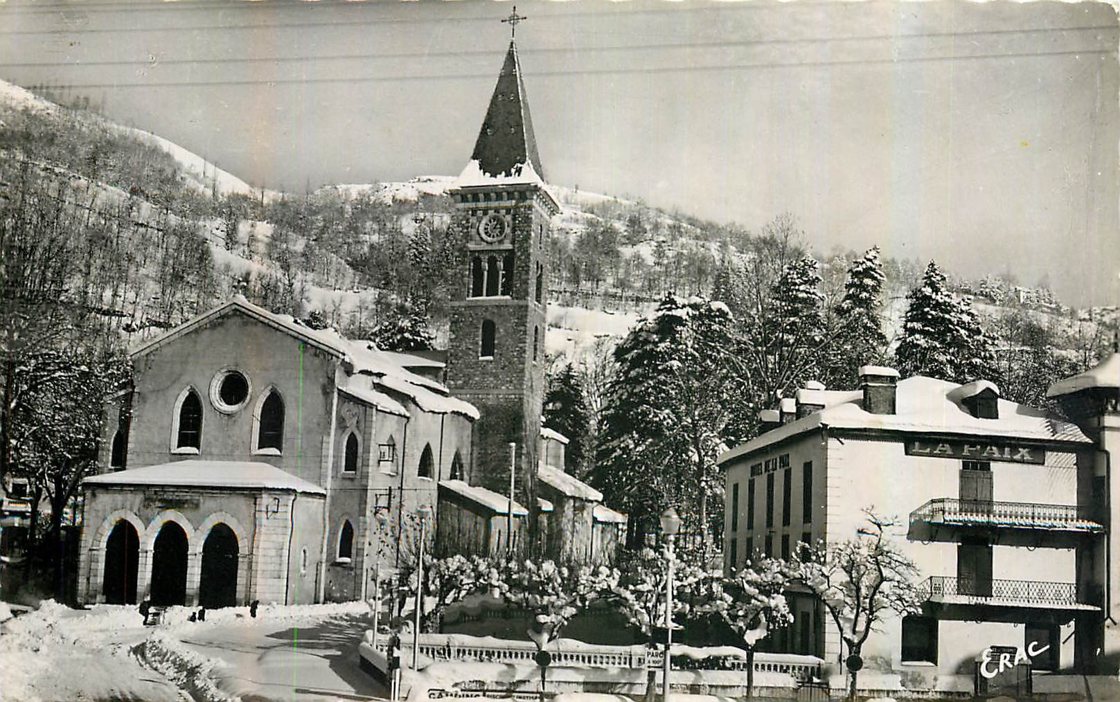 CPM Aix les Thermes La perle des Pyrenees l'Eglise Saint Vincent sous la neige La paix