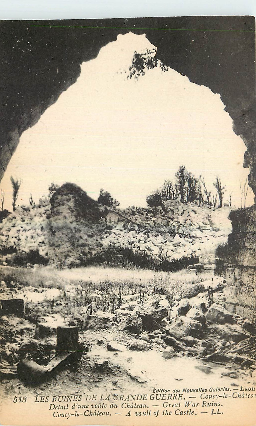CPA Les Ruines de la Grande Guerre Chateau Detail Coucy le château