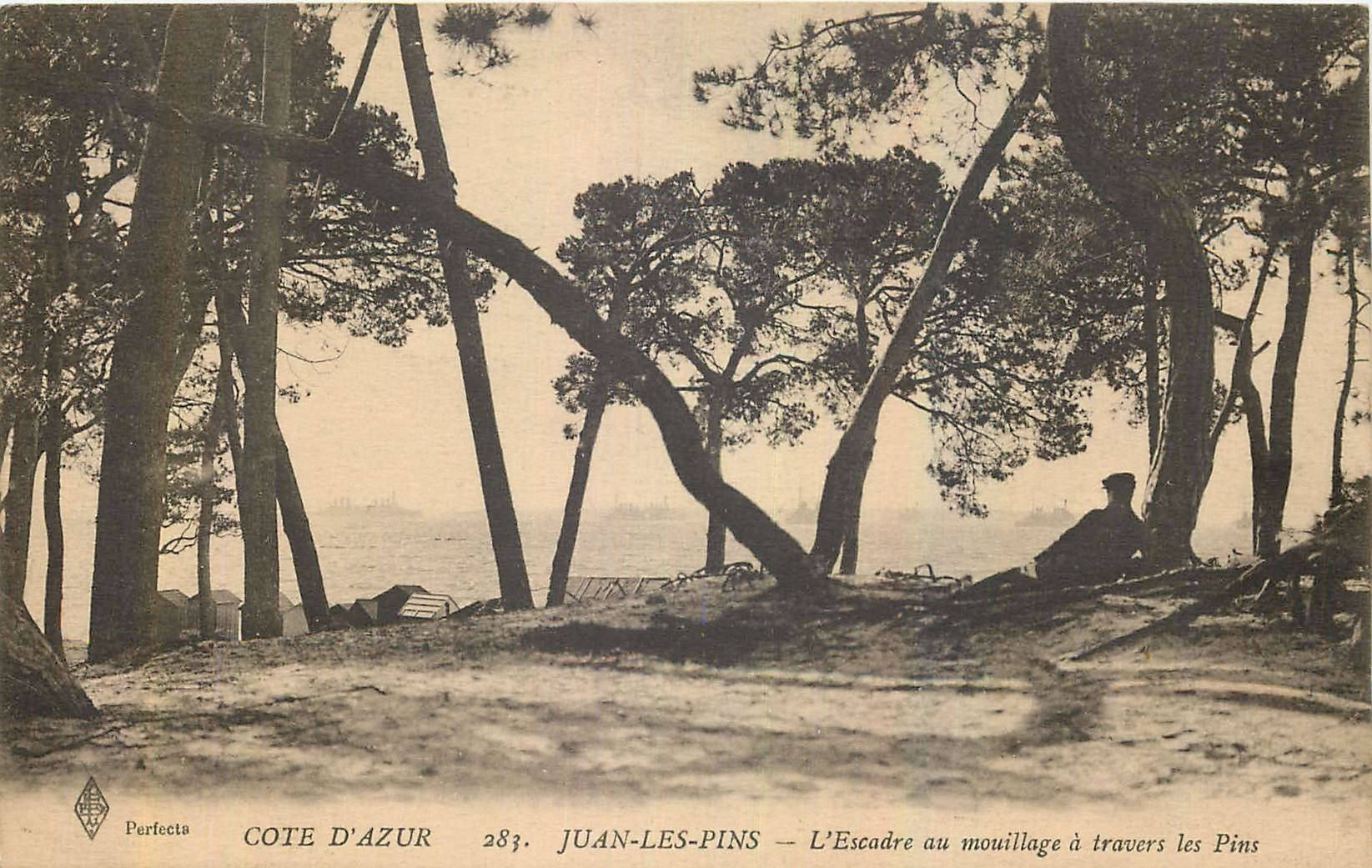 CPA Cote d'Azur Juan les Pins l'Escalier au mouillage a travers les Pins 