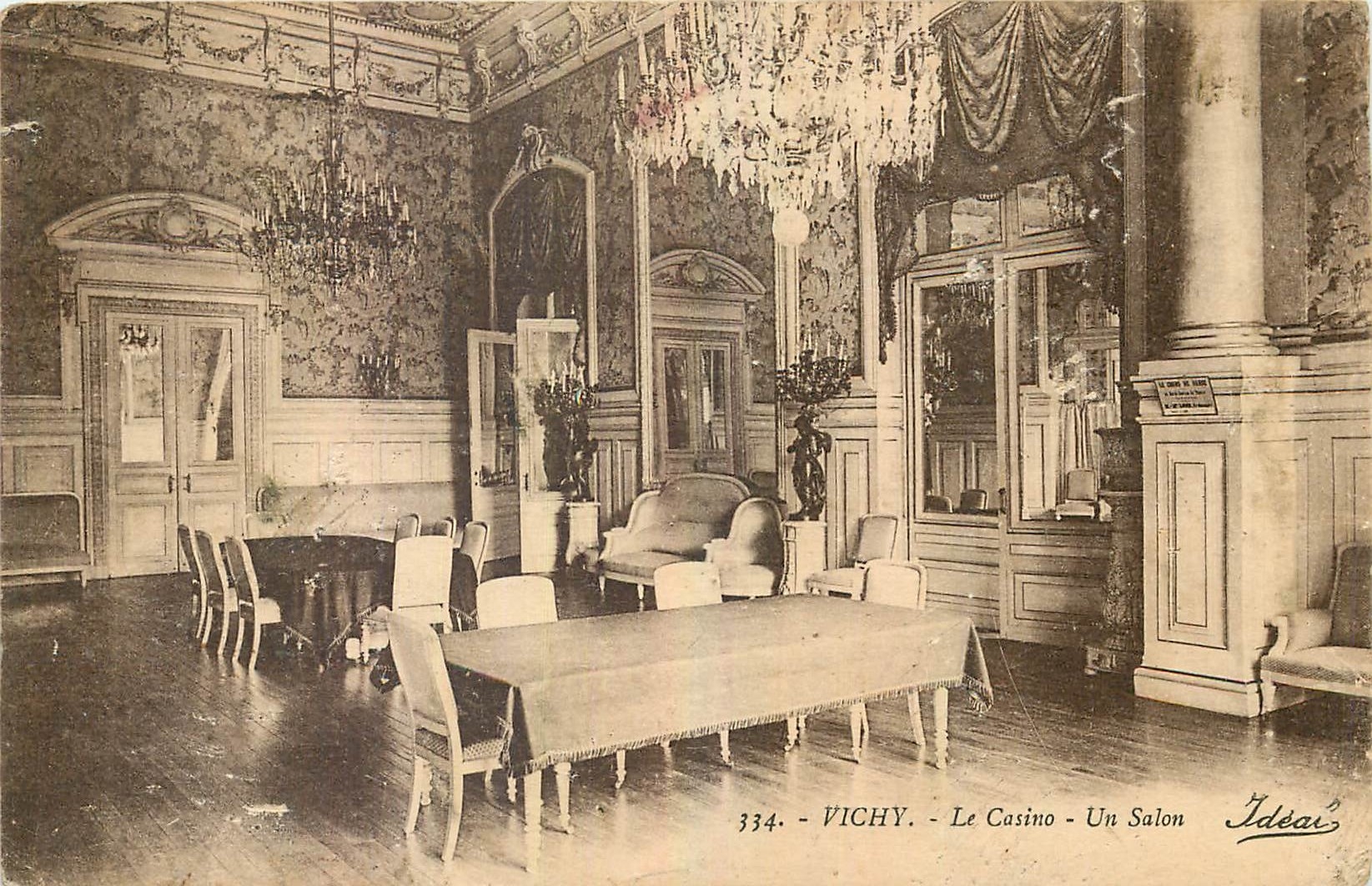 CPA Vichy Le Casino Un Salon 
