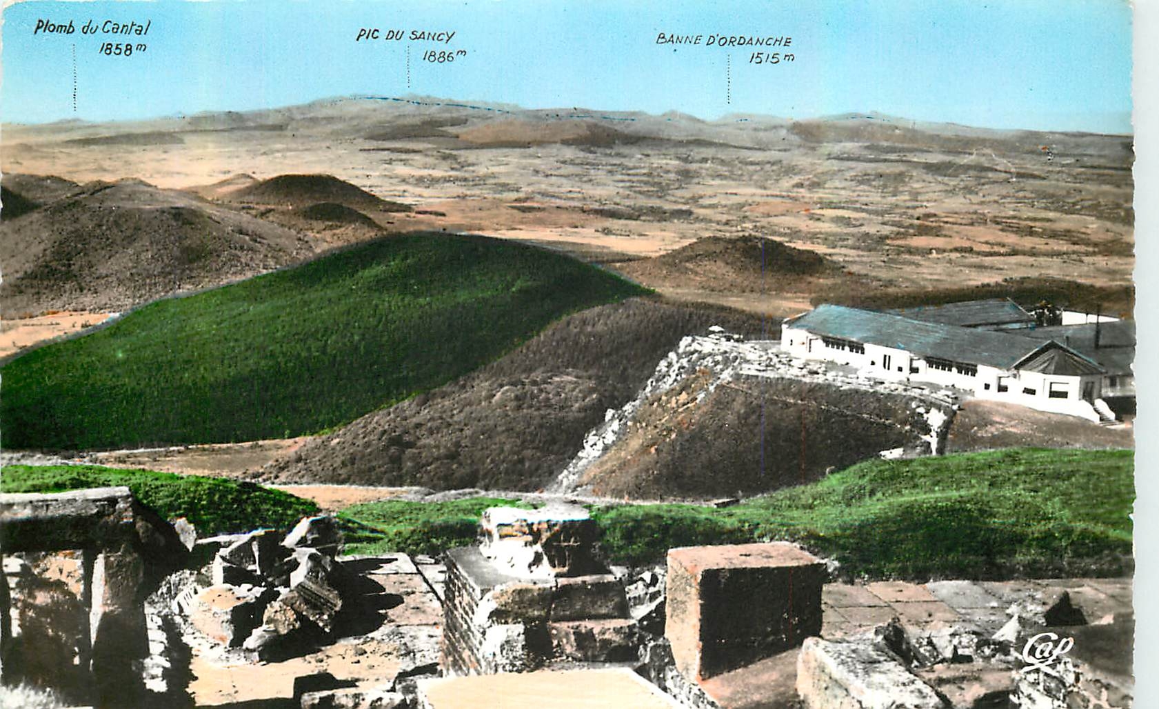 CPA Les Domes Sud vus du Puy de Dome 