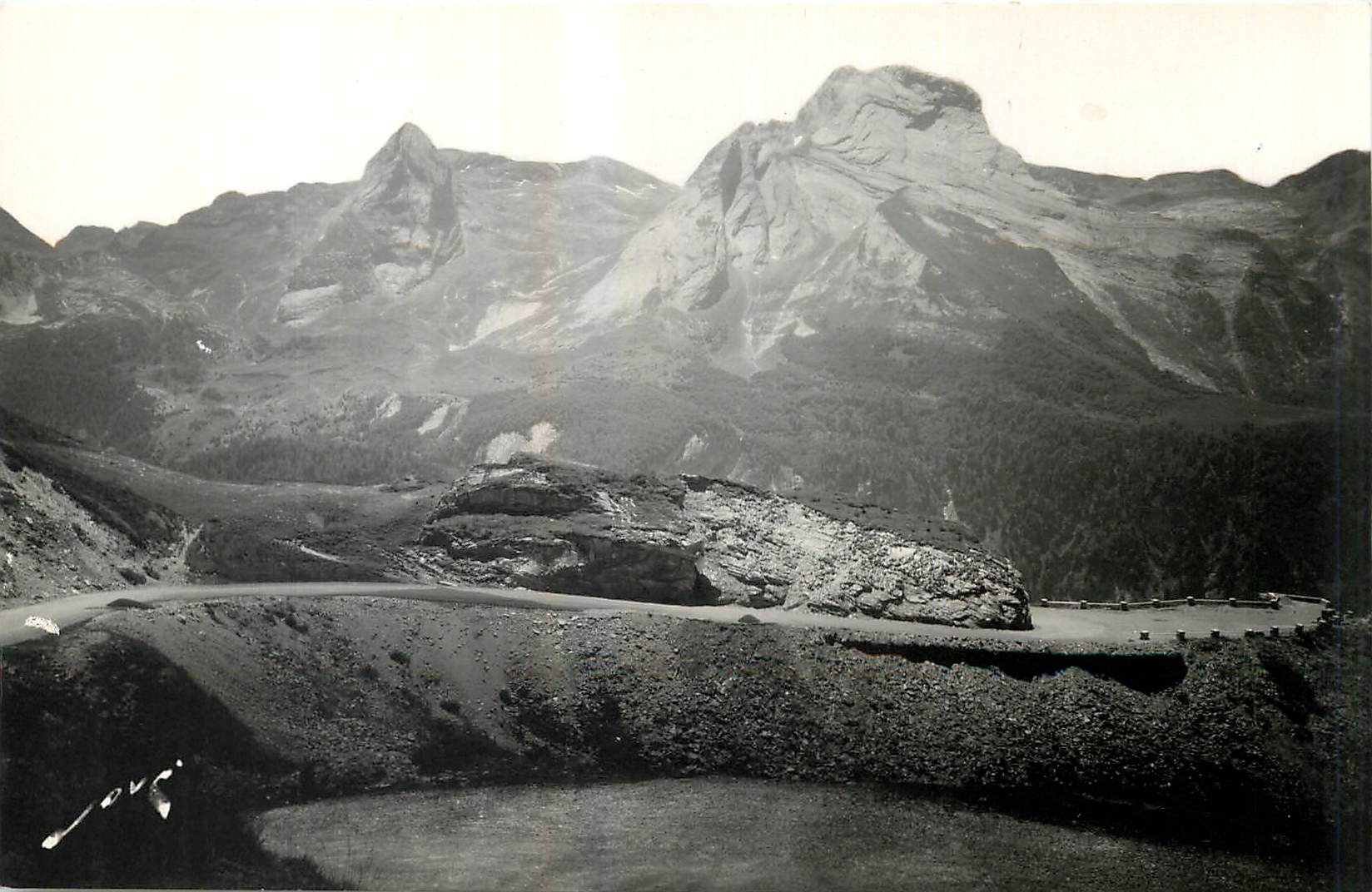 CPA Toute la France Route du Col d'Aubisque Aux Cretes Blanches 