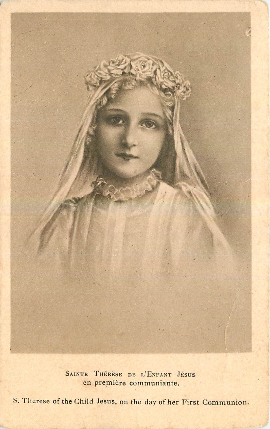 CPA Sainte Therese de l'Enfant Jesus en premiete communiante 