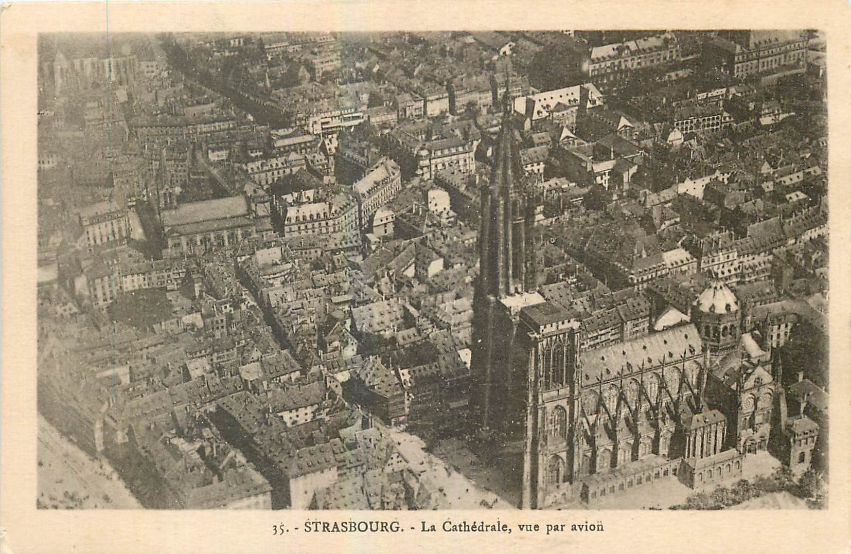 CPA Strasbourg La Cathedrale vue par avion 
