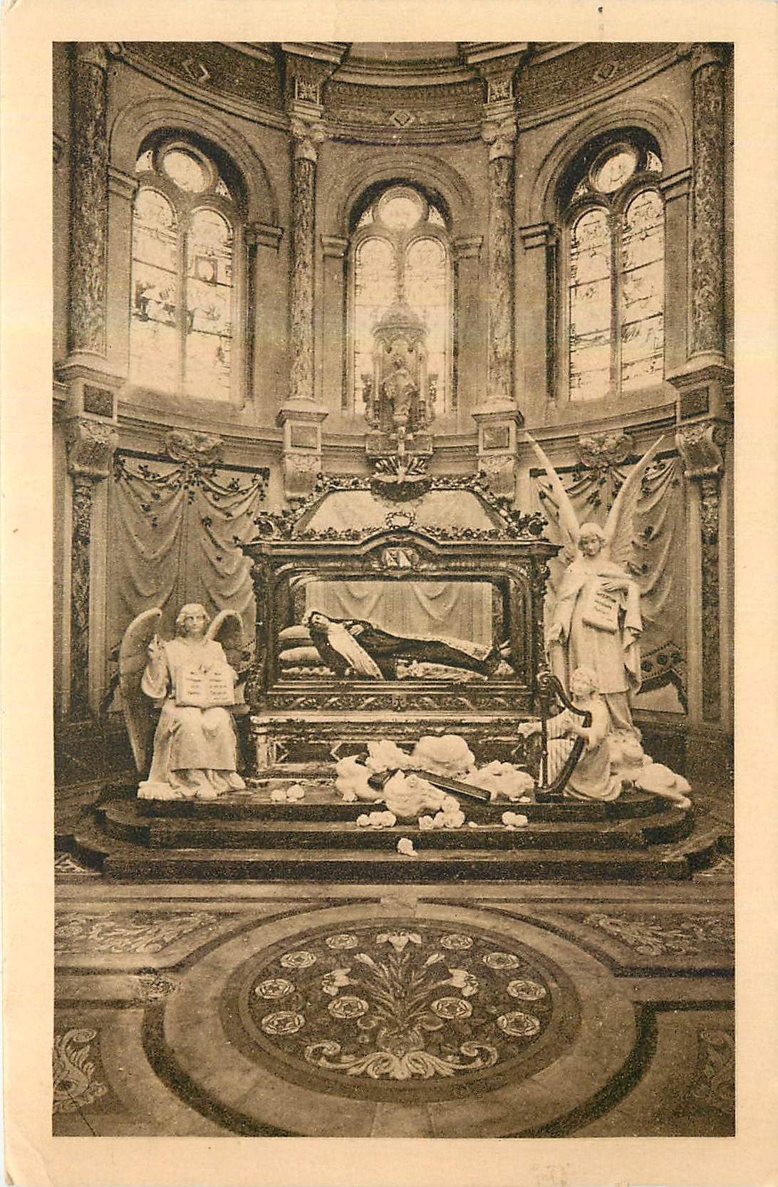 CPA Chapelle et Chasse de Sainte therese de l'Enfant Jesus