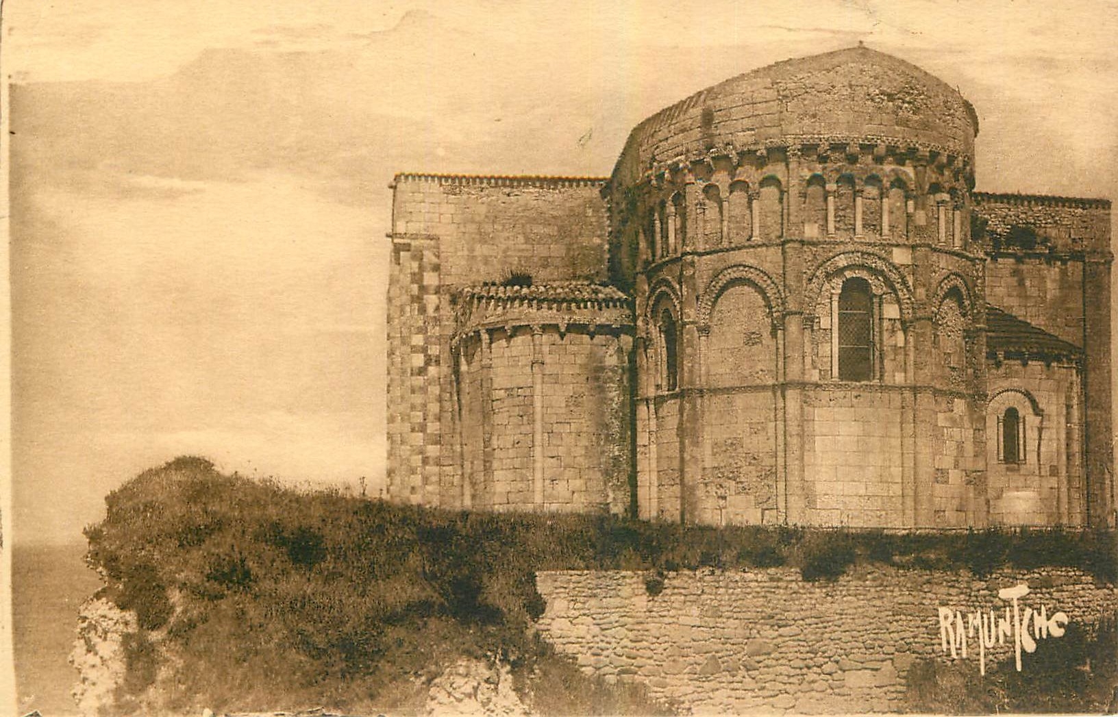 CPA La Cote d'Argent Eglise romane de Talmont 