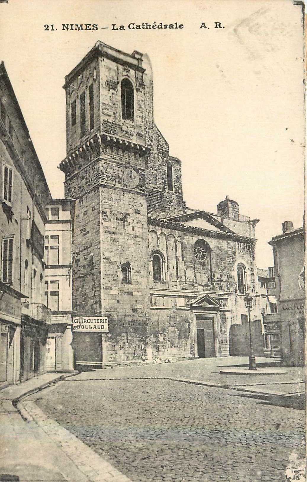 CPA Nimes La Cathedrale 