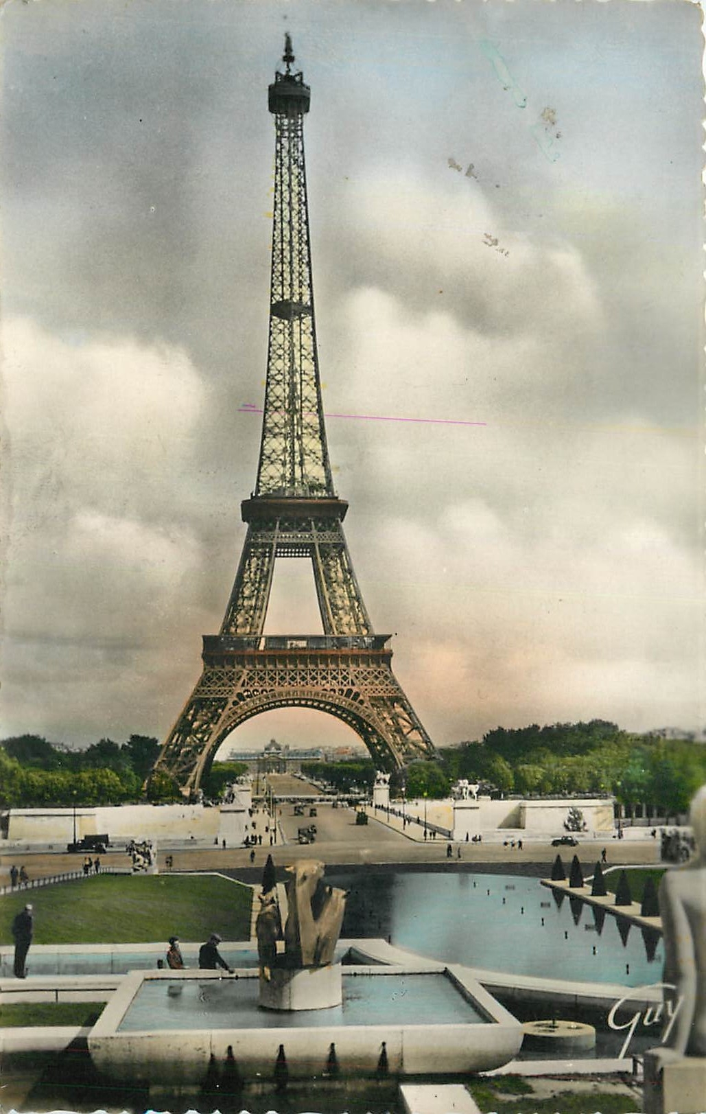 CPA Paris et ses Merveilles La Tour Eiffel vue des jardins du Trocadero 