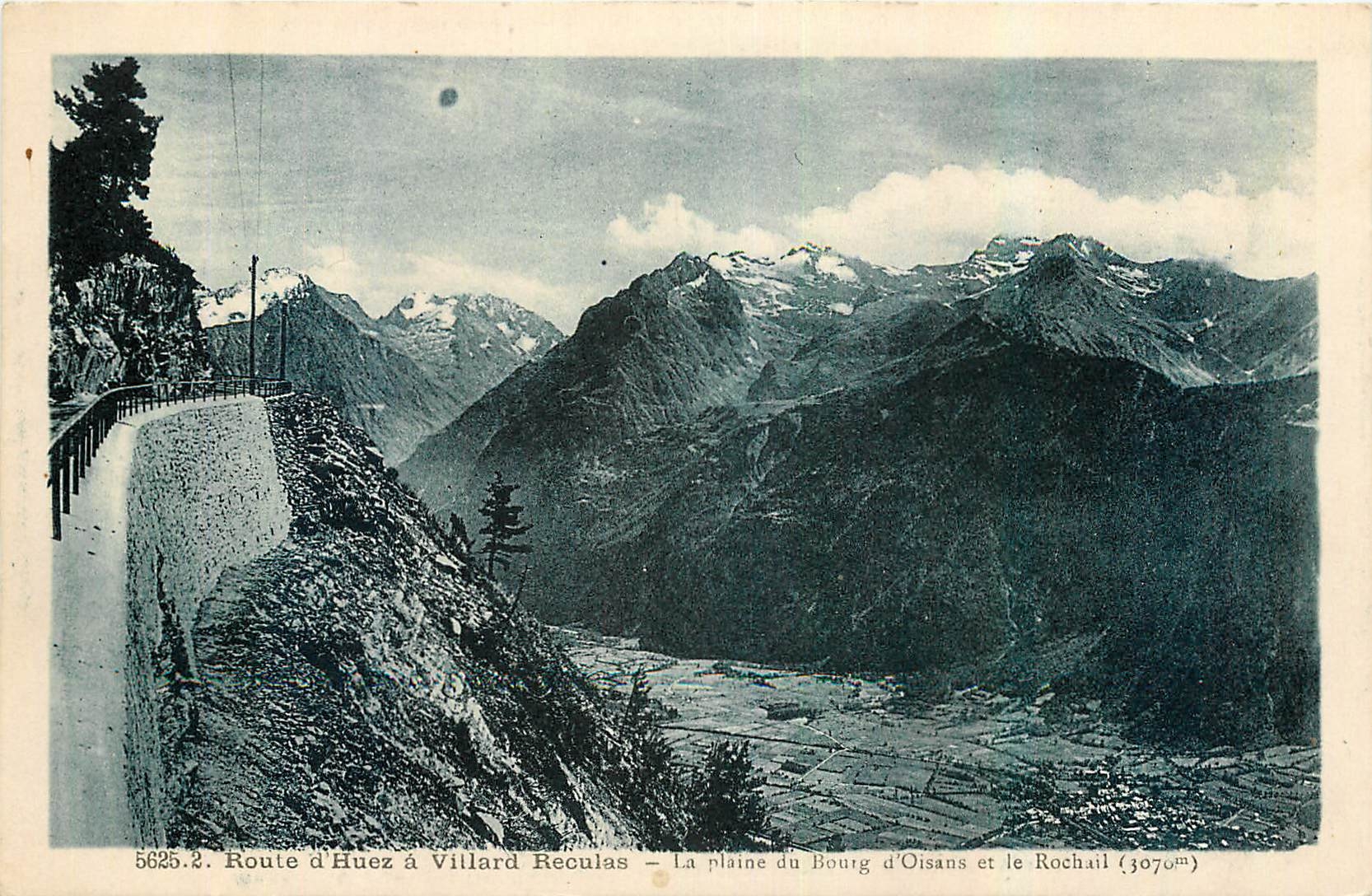 CPA Route d'Huez a Villard Reculas La plane du bourg d'Oisans et le Rochail