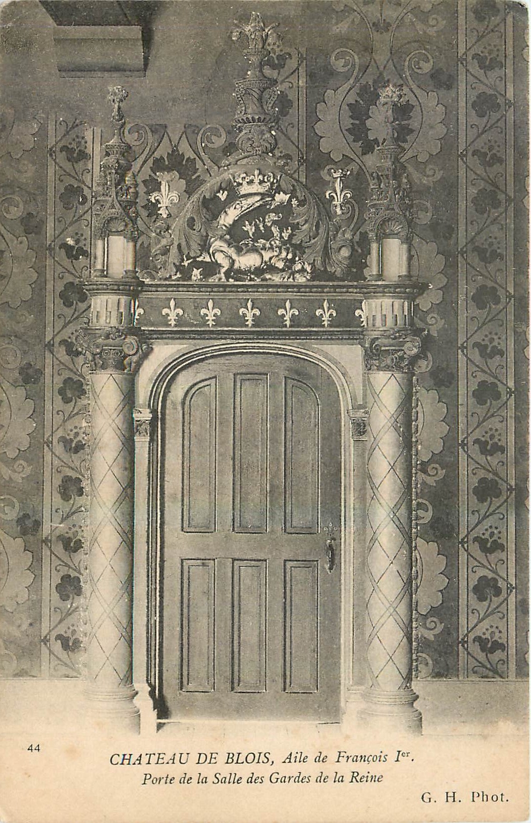 CPA Chateau de Blois Aile de Francois I Porte de la Salle des Gardes de la Reine