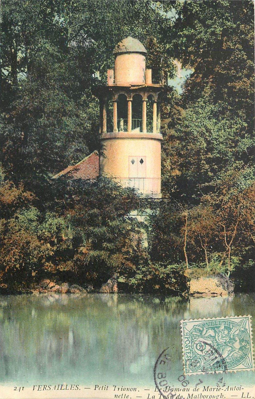 CPA Versailles Petit Trianon Le Hameau de Marie Antoinette