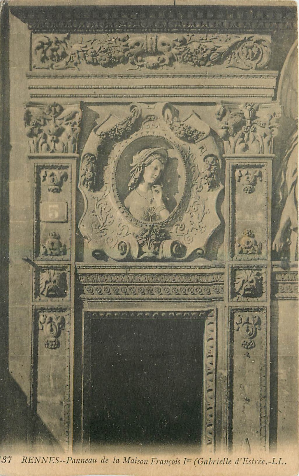 CPA Rennes Panneau de la Maison Francois I Gabrielle d'Estree