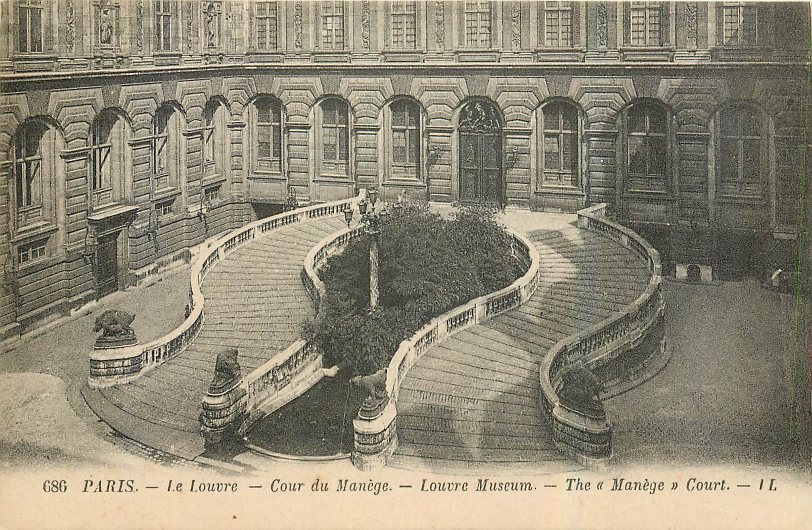 CPA Paris Le Louvre Cour du Manege 