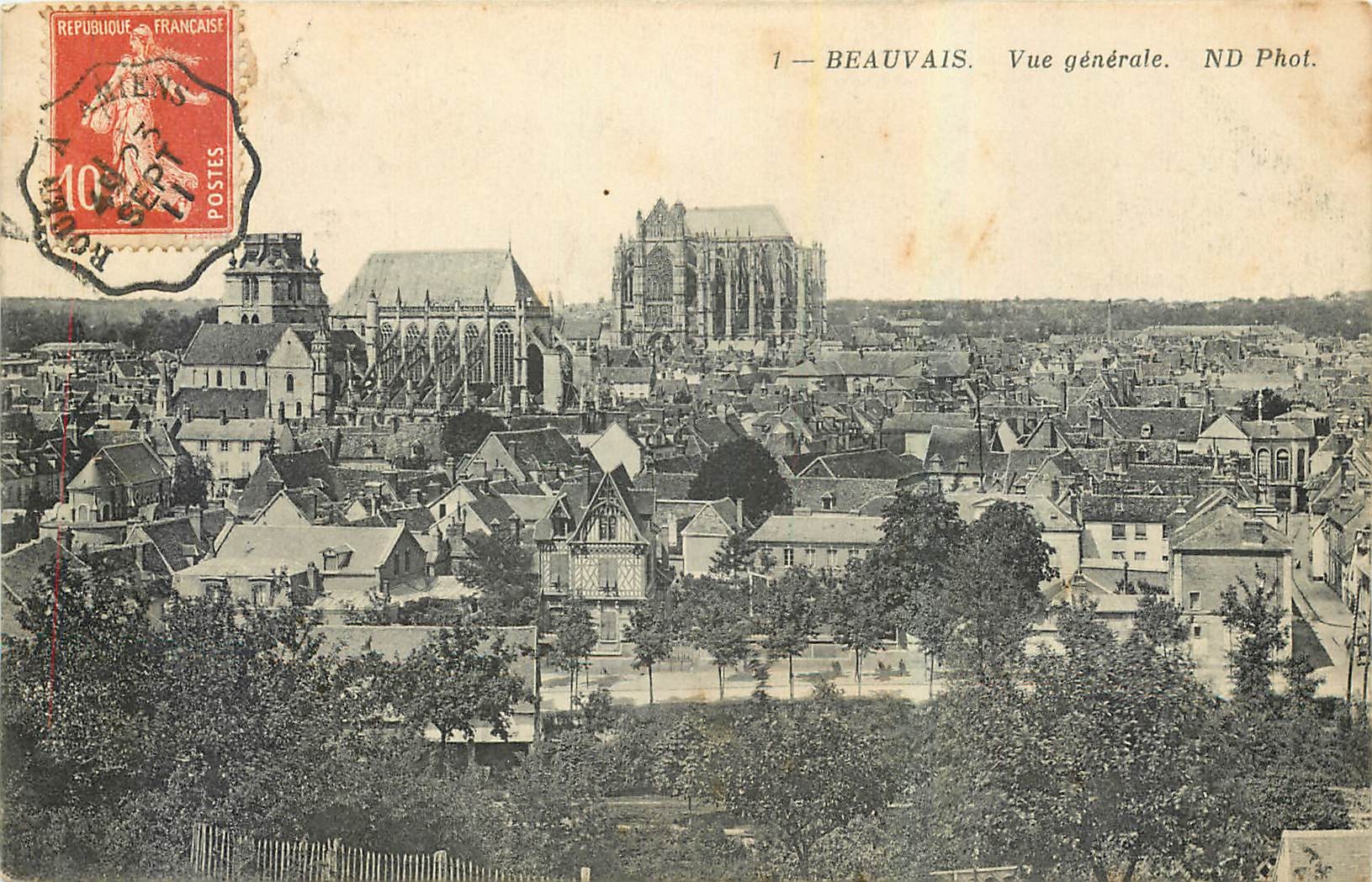 CPA Beauvais Vue generale 