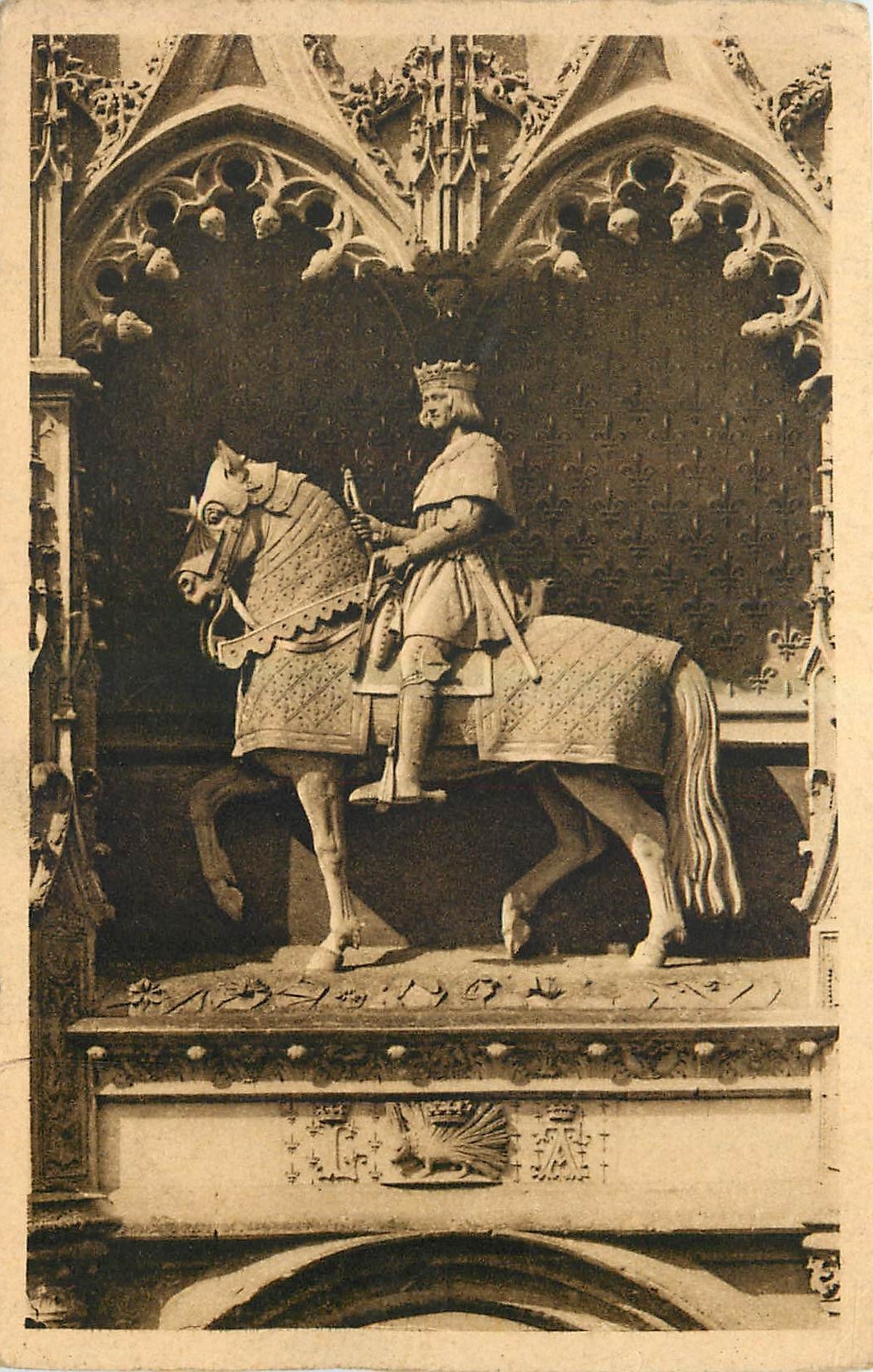 CPA Blois L'Aile Louis XII Statue de Louis XII