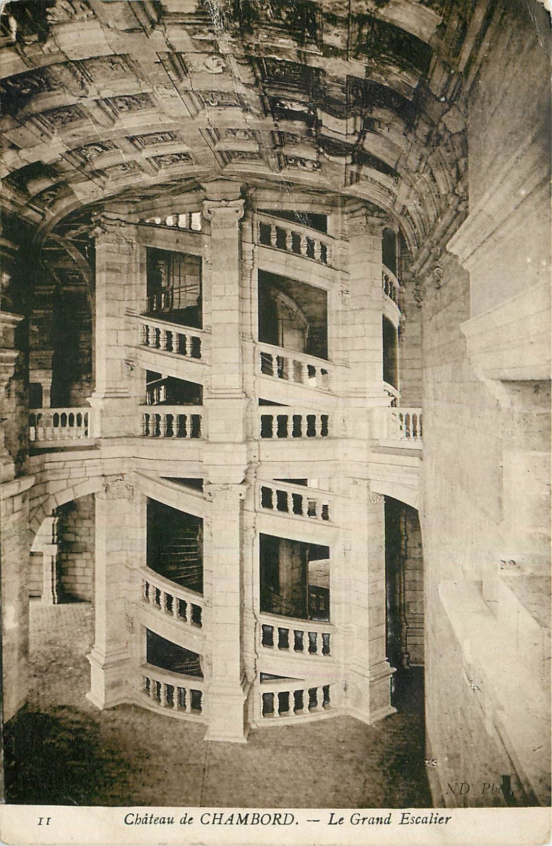 CPA Chateau de Chambord Le Grand Escalier 