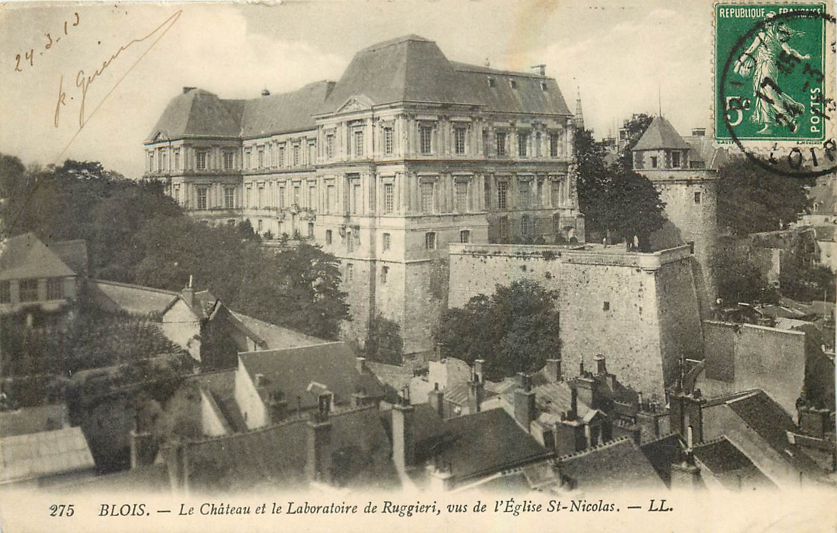 CPA Blois le Chateau et Laboratoire de Ruggieri vus de l'eglise St Nicolas