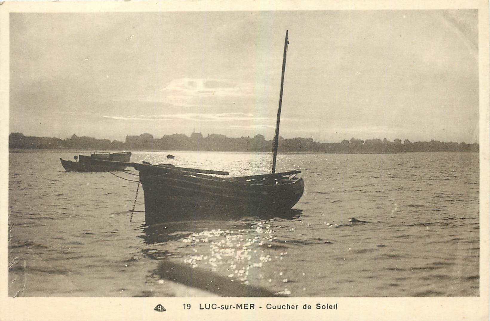 CPA Luc sur Mer Coucher de Soleil 