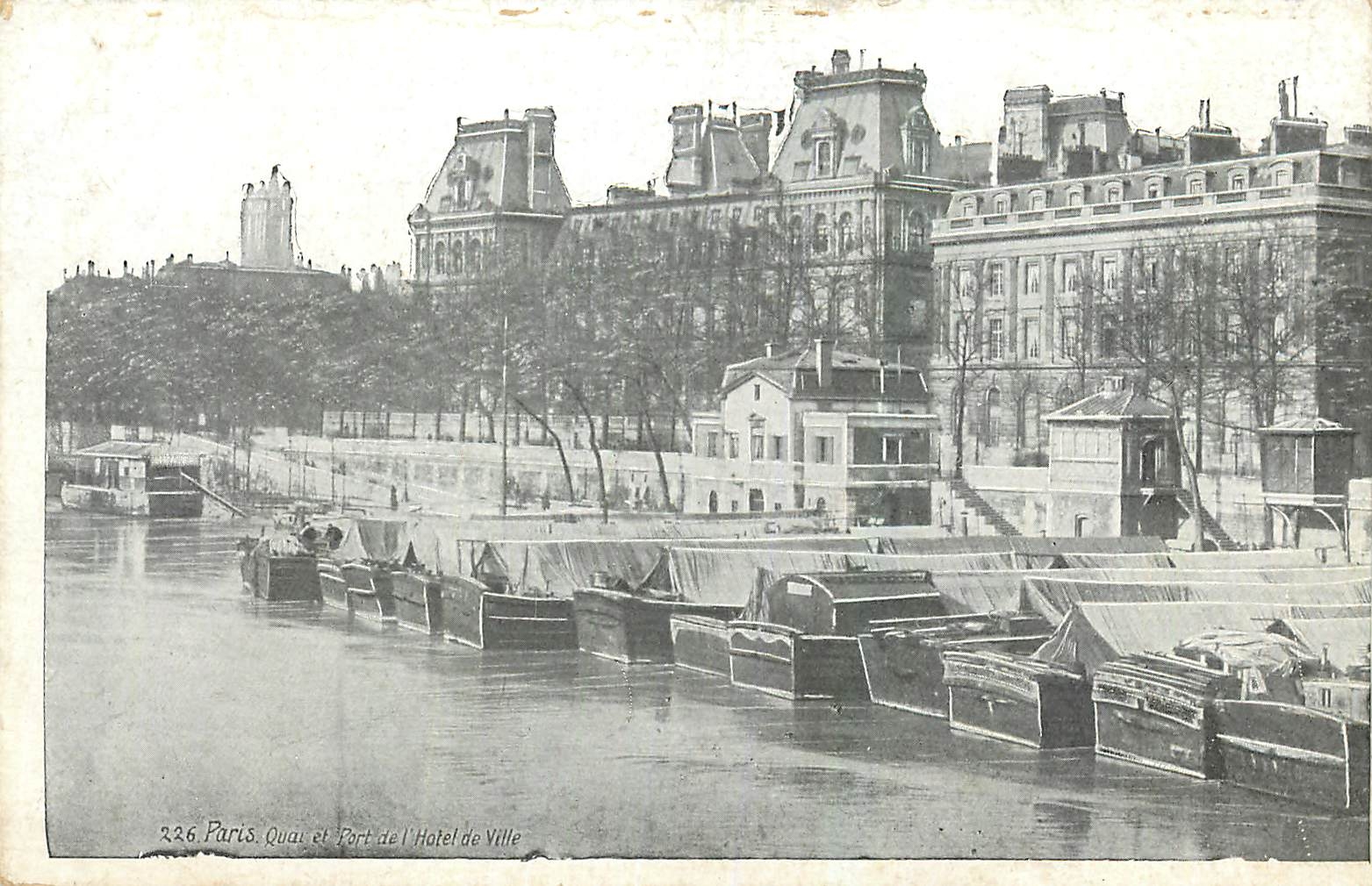 CPA Paris Quai et Port de l'Hotel de Ville