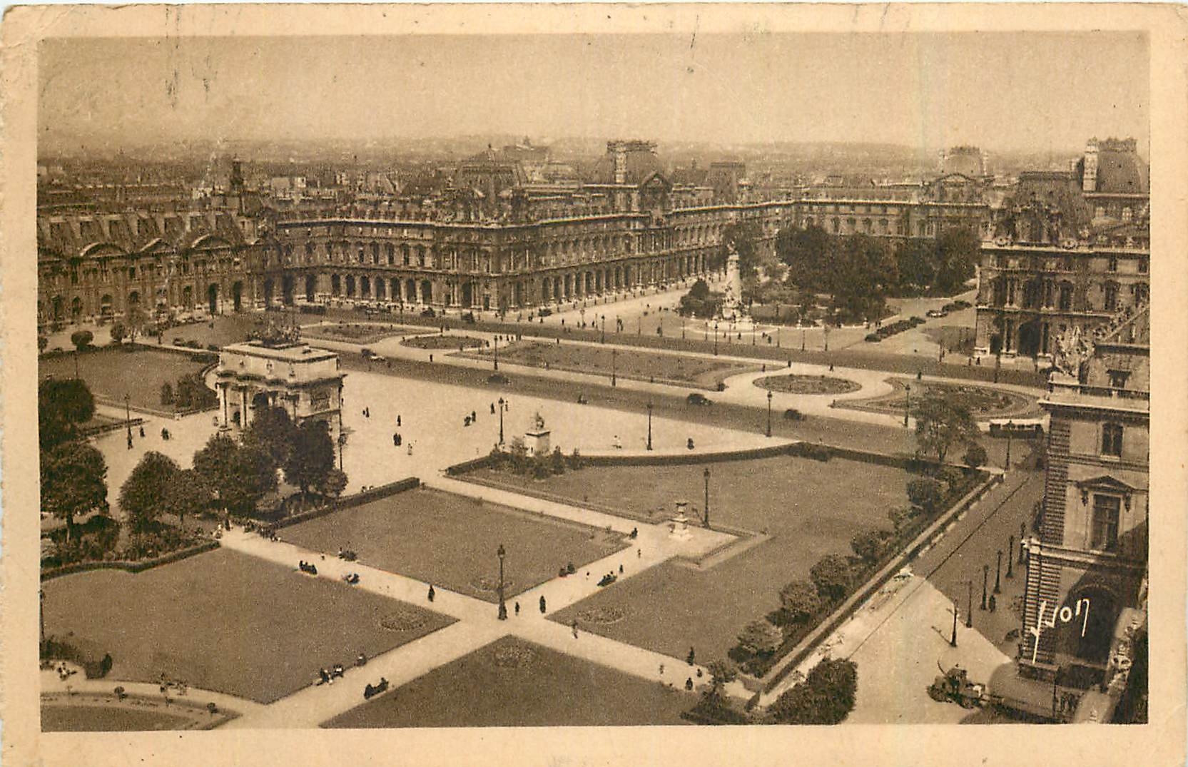 CPA Paris Perspective sur la place du Carrousel et le Louvre 