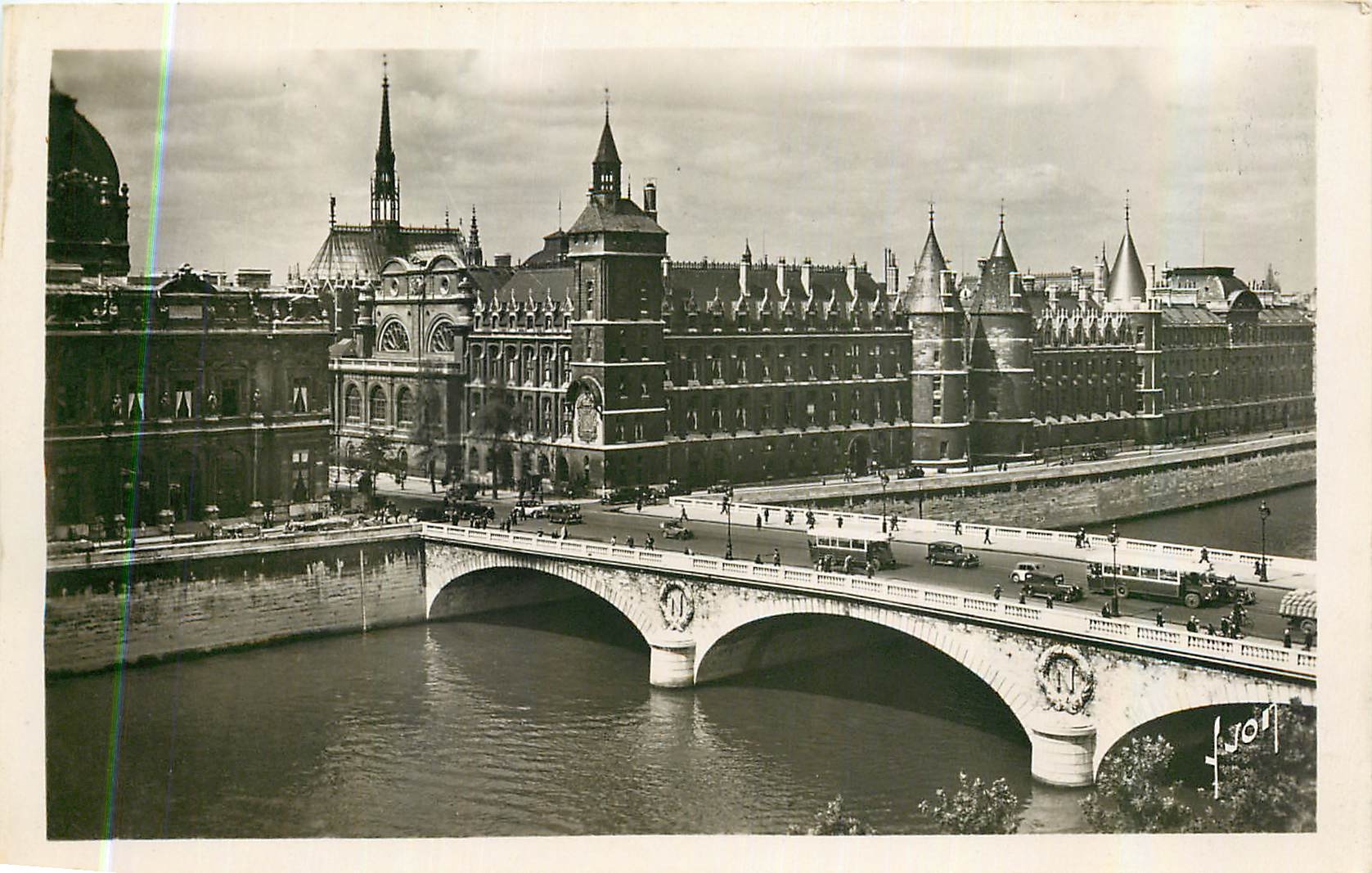 CPA Paris Le Palais de Justice et le pont au Change 