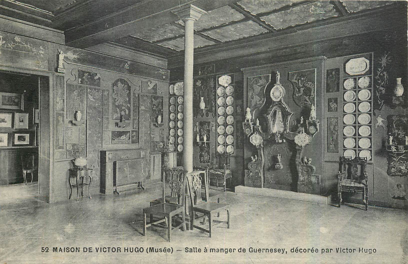 CPA Maison de Victor Hugo Musee Salle a manger de Guernesey decoree par Victor Hugo 