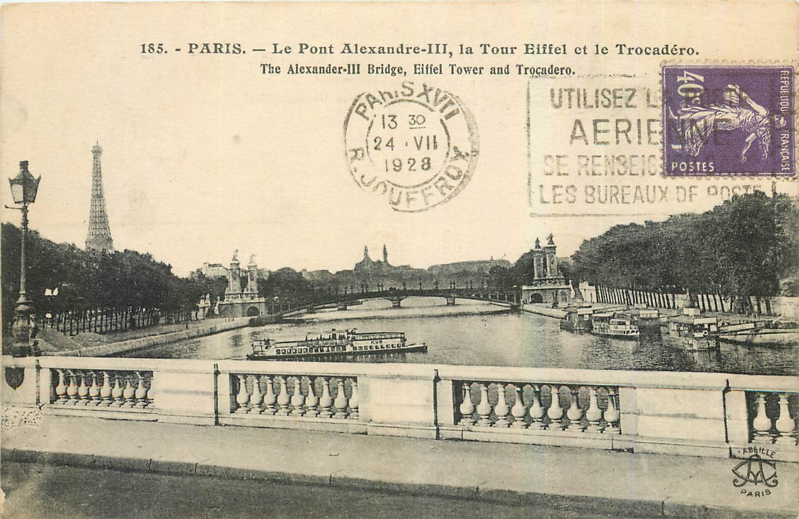 CPA Paris Le Pont Alexandre III la Tour Eiffel et le Trocadero