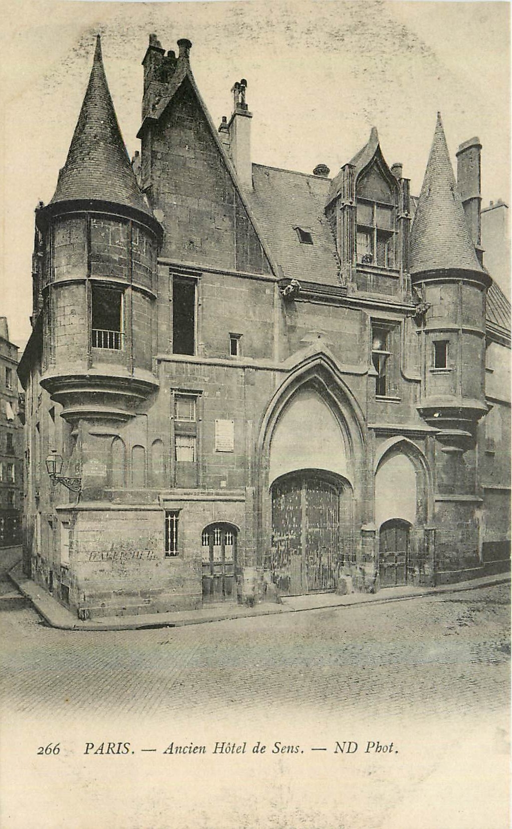 CPA Paris Ancien Hotel de Sens 