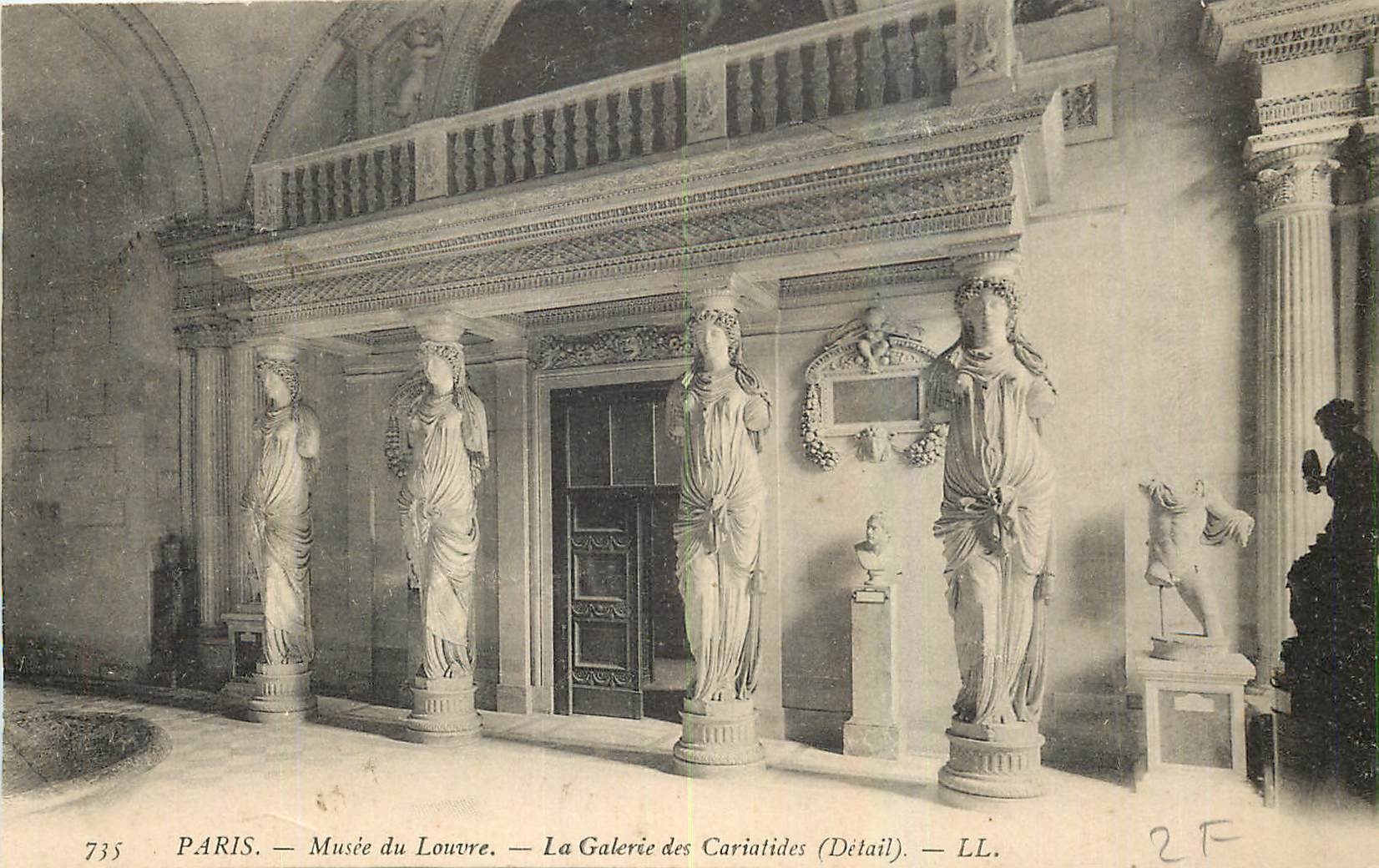 CPA Paris Musee du Louvre La Galerie des Cariatides Detail 