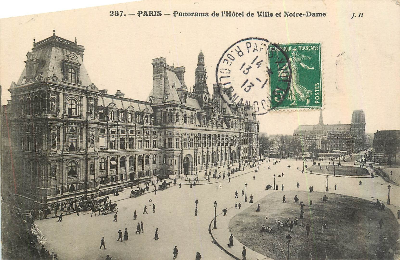 CPA Paris Panorama de l'Hotel de Ville et Notre Dame