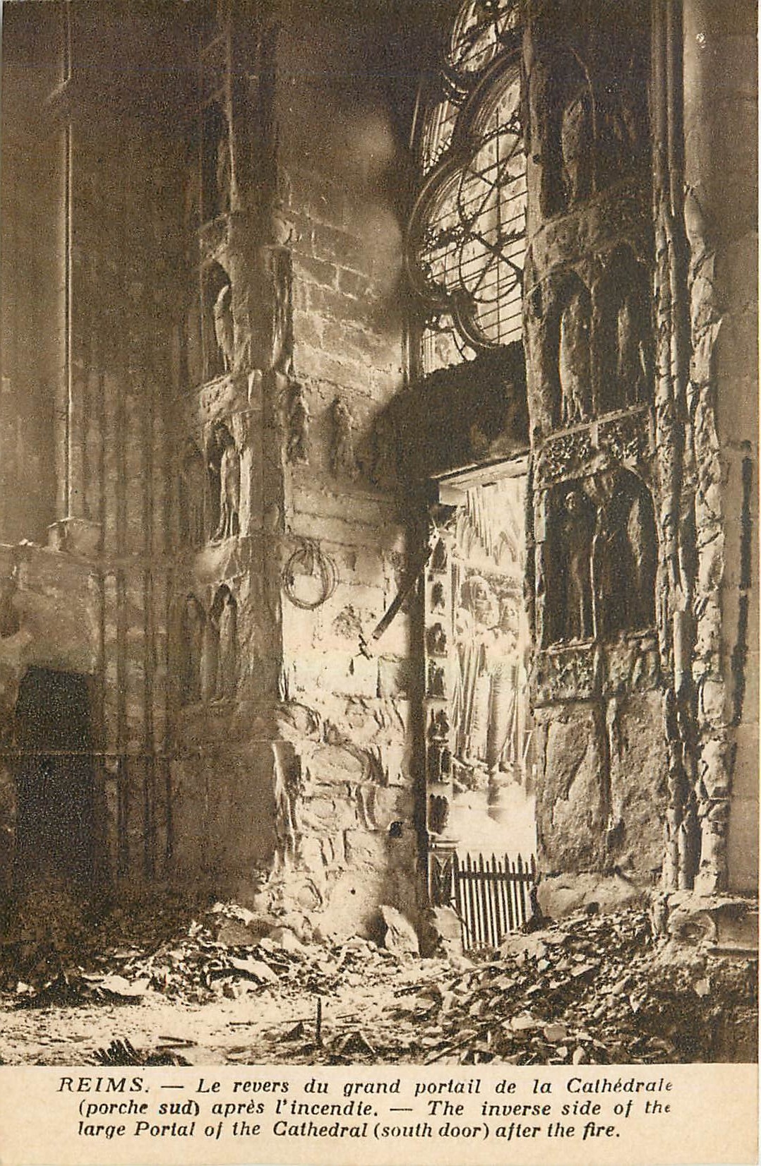 CPA Reims Le Revers du grand portail de la Cathedrale 