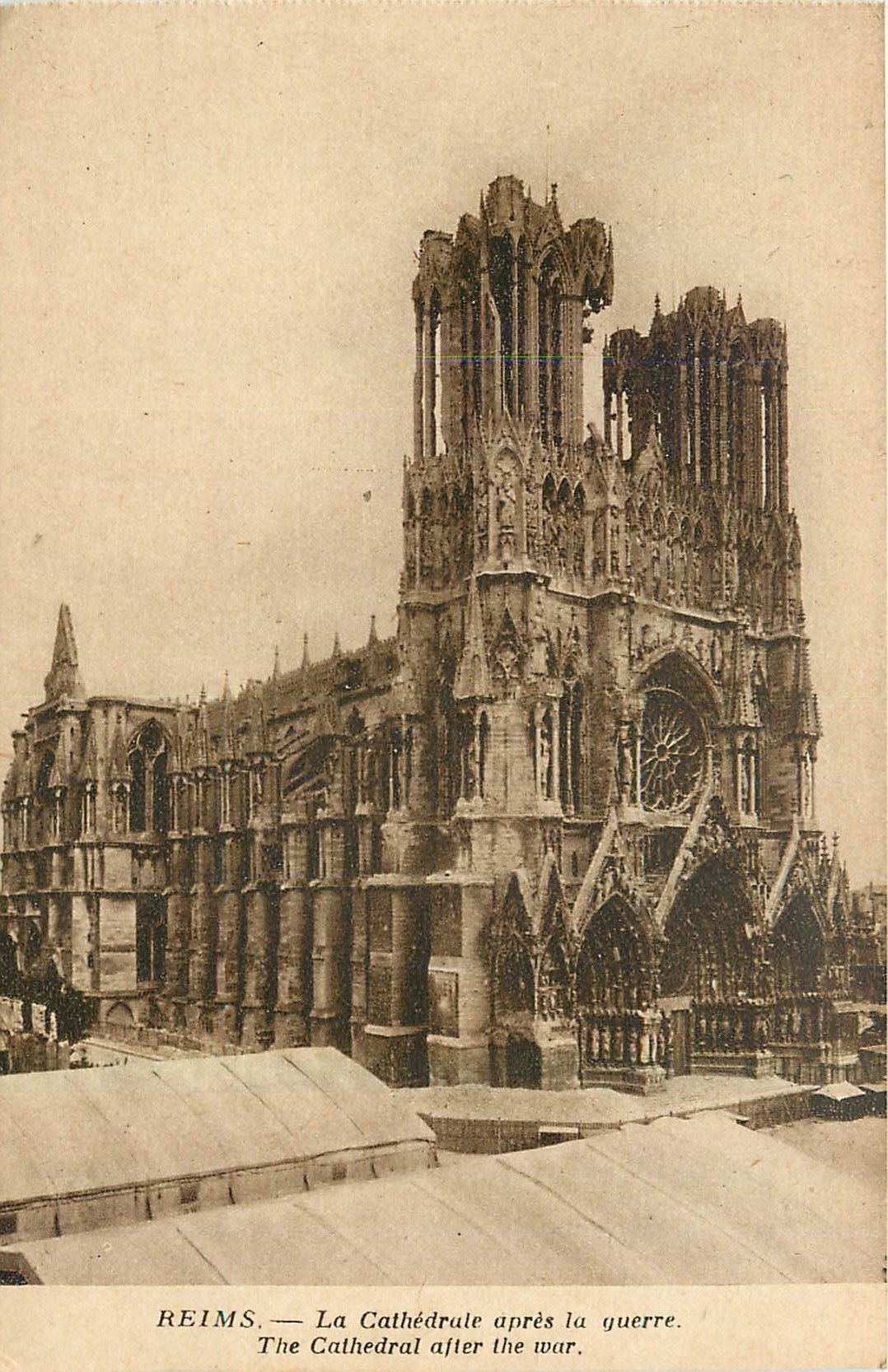 CPA Reims La Cathedrale apres la guerre 