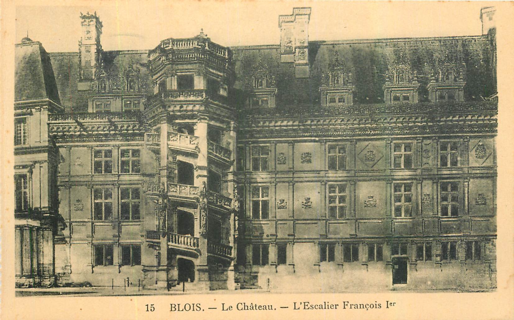 CPA Blois le Chateau L'Escalier Francois I 