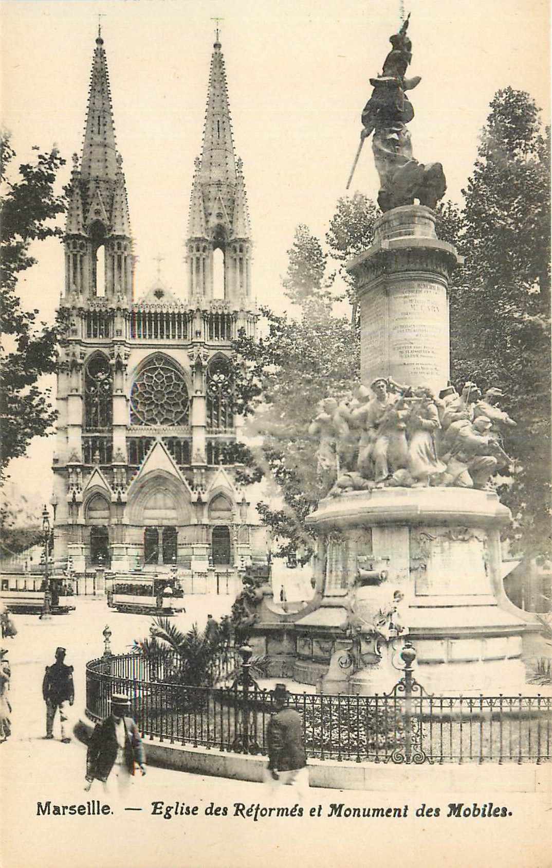 CPA Marseille Eglise des Reformes et Monument des Mobiles