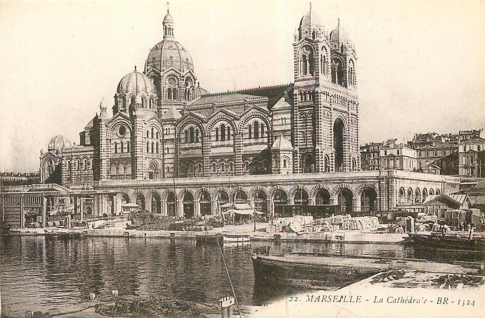 CPA Marseille La Cathedrale 