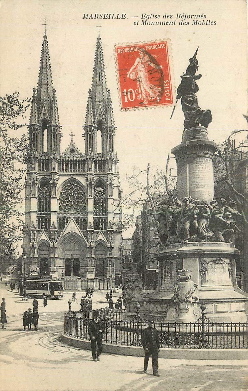 CPA Marseille Eglise des Reformes et Monument des Mobiles