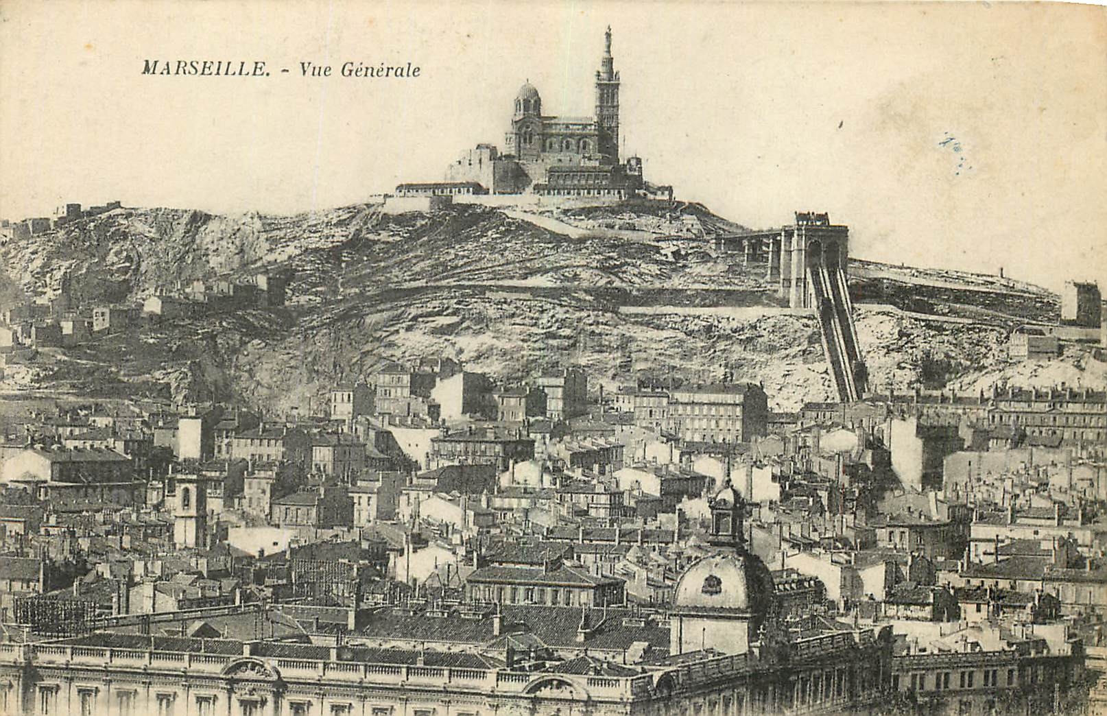 CPA Marseille Vue generale 