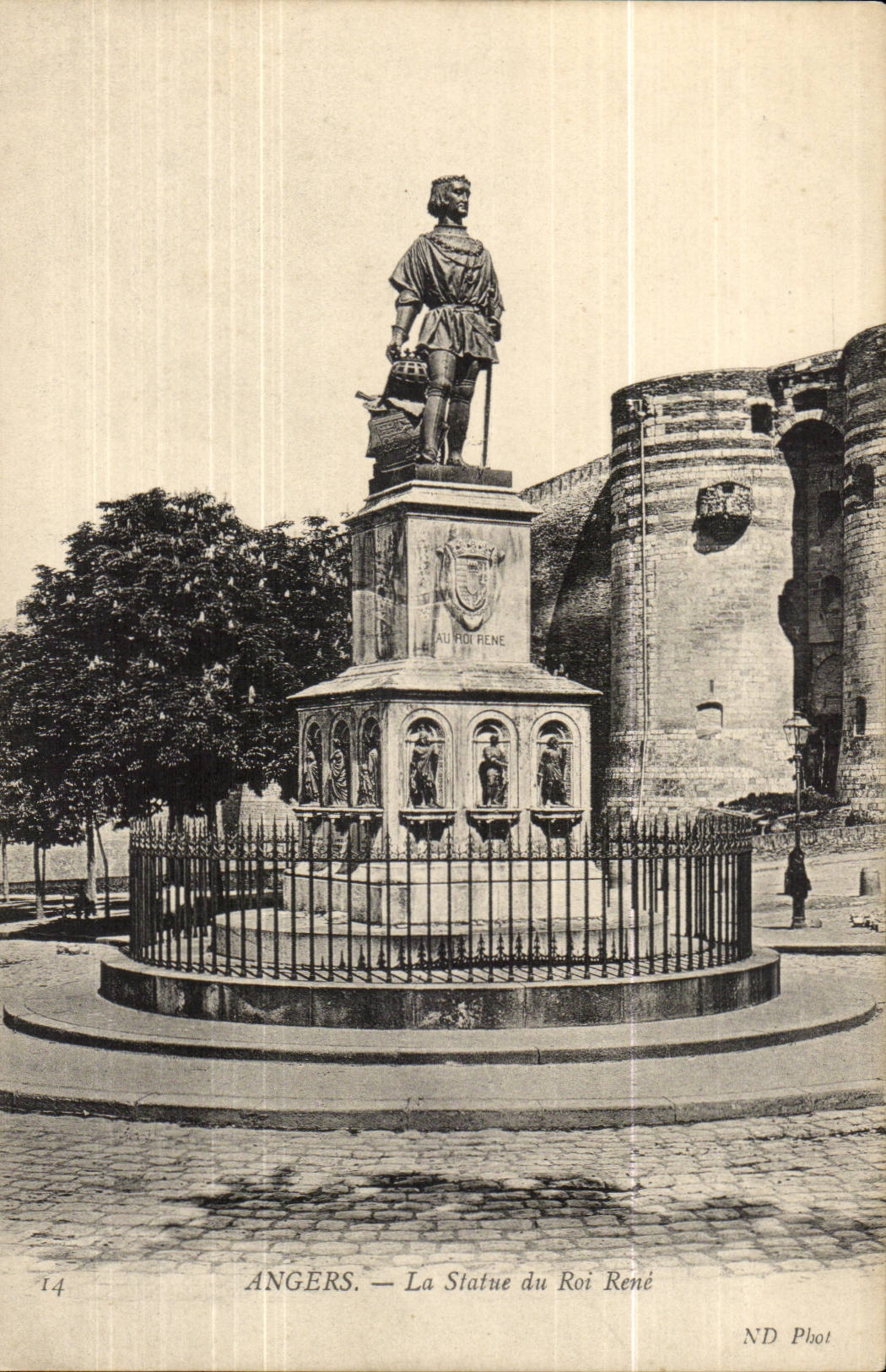 Angers CPA the castle Statue of king Rene
