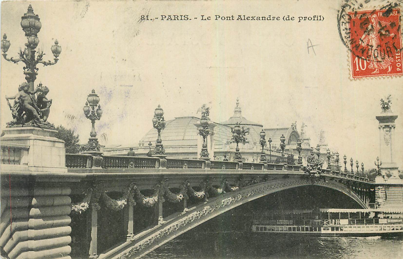 CPA Paris Le Pont Alexandre de profil 