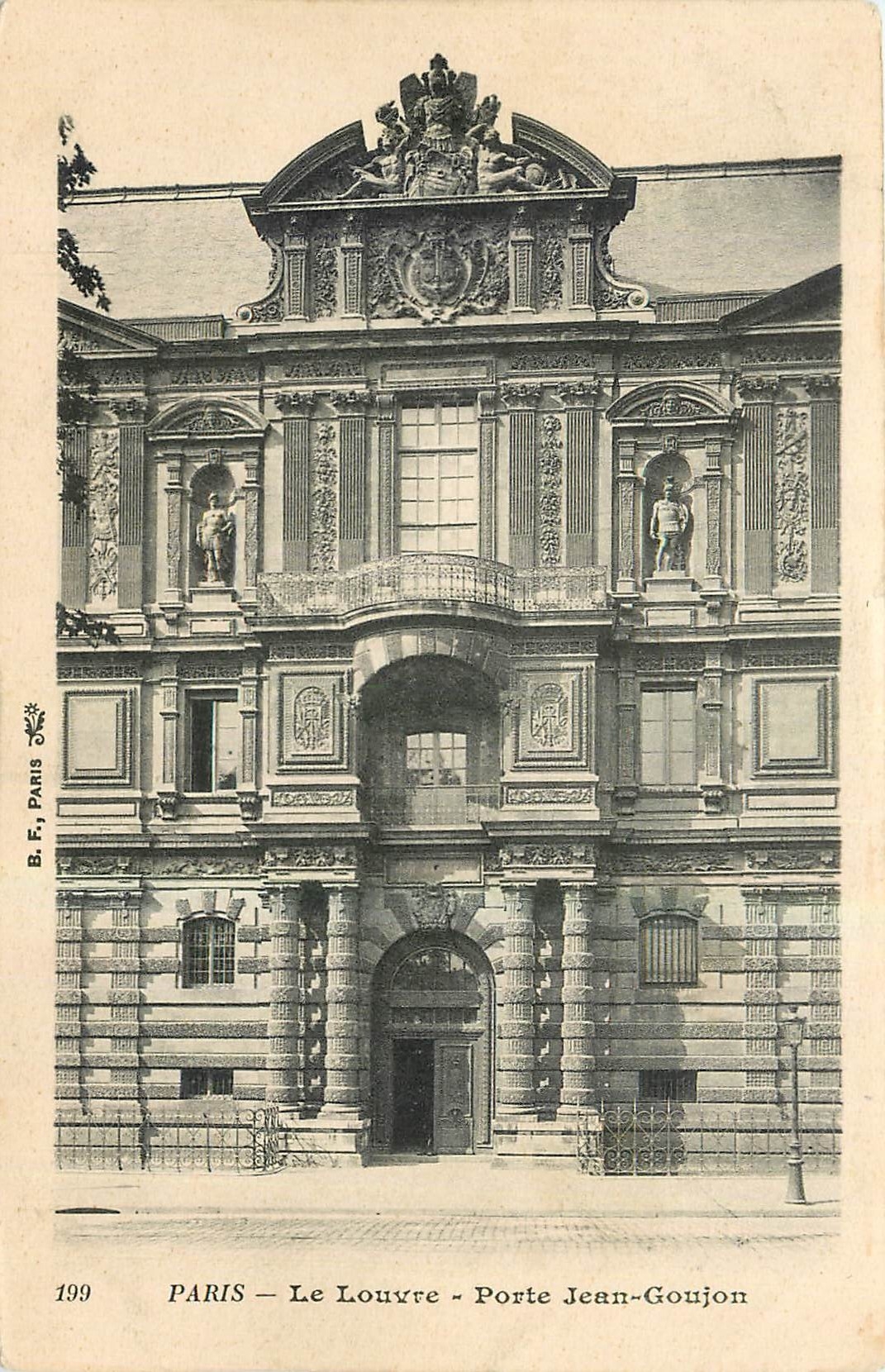 CPA Paris Le Louvre Porte Jean Goujon 