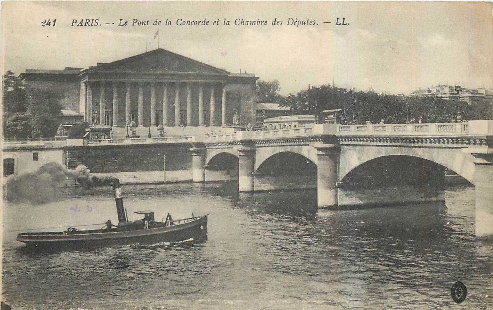 CPA Paris le Pont de la Concorde et la Chambre des Deputes