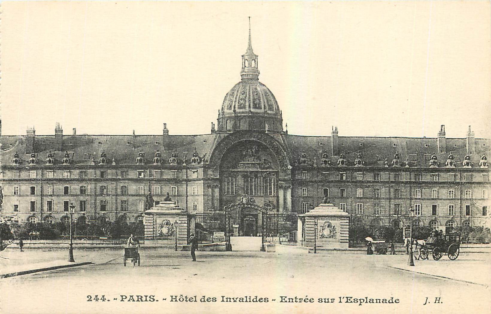 CPA Paris Hotel des Invalides Entree sur l'Esplanade