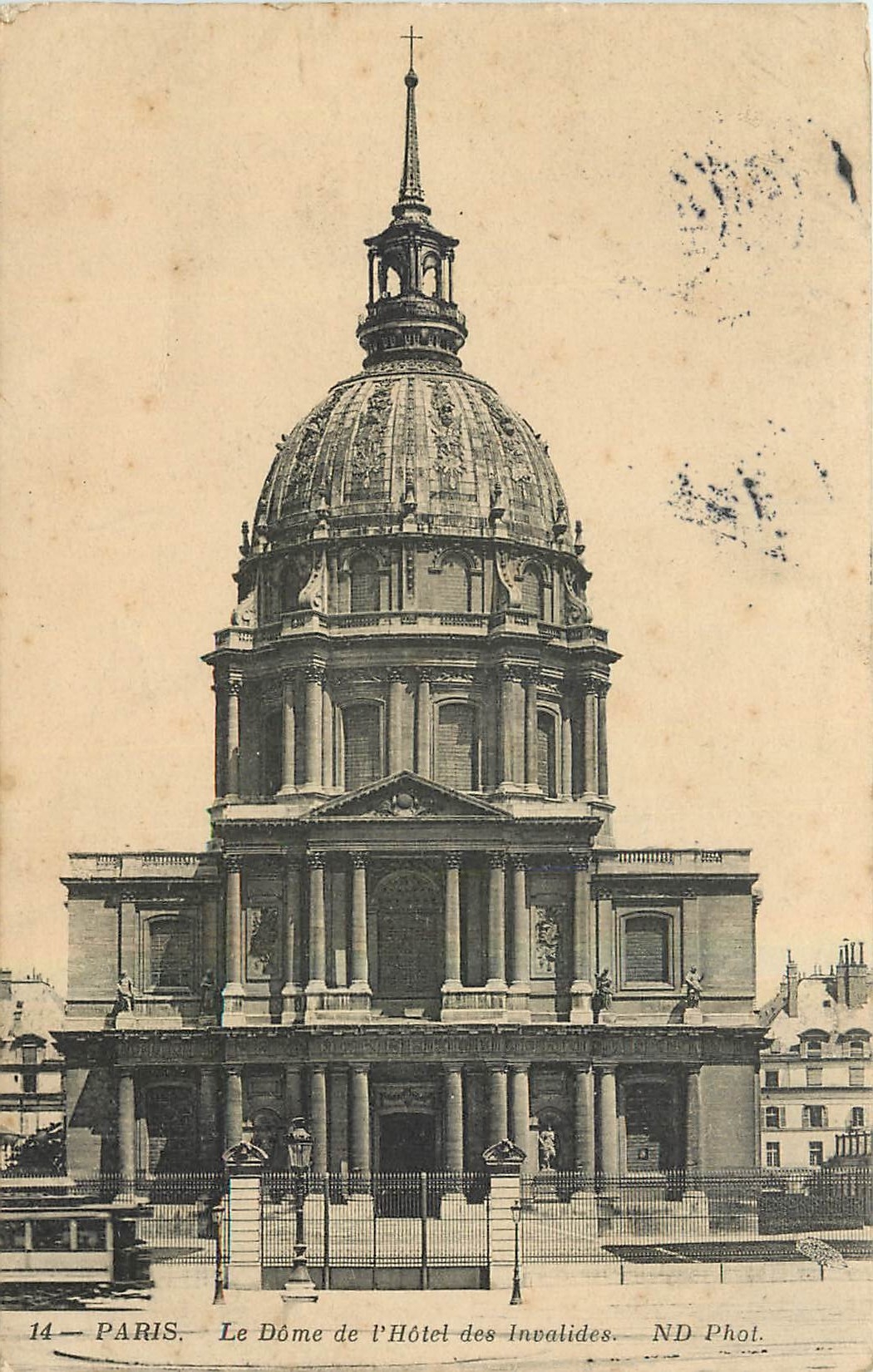 CPA Paris Le Dome de l'Hotel des Invalides 