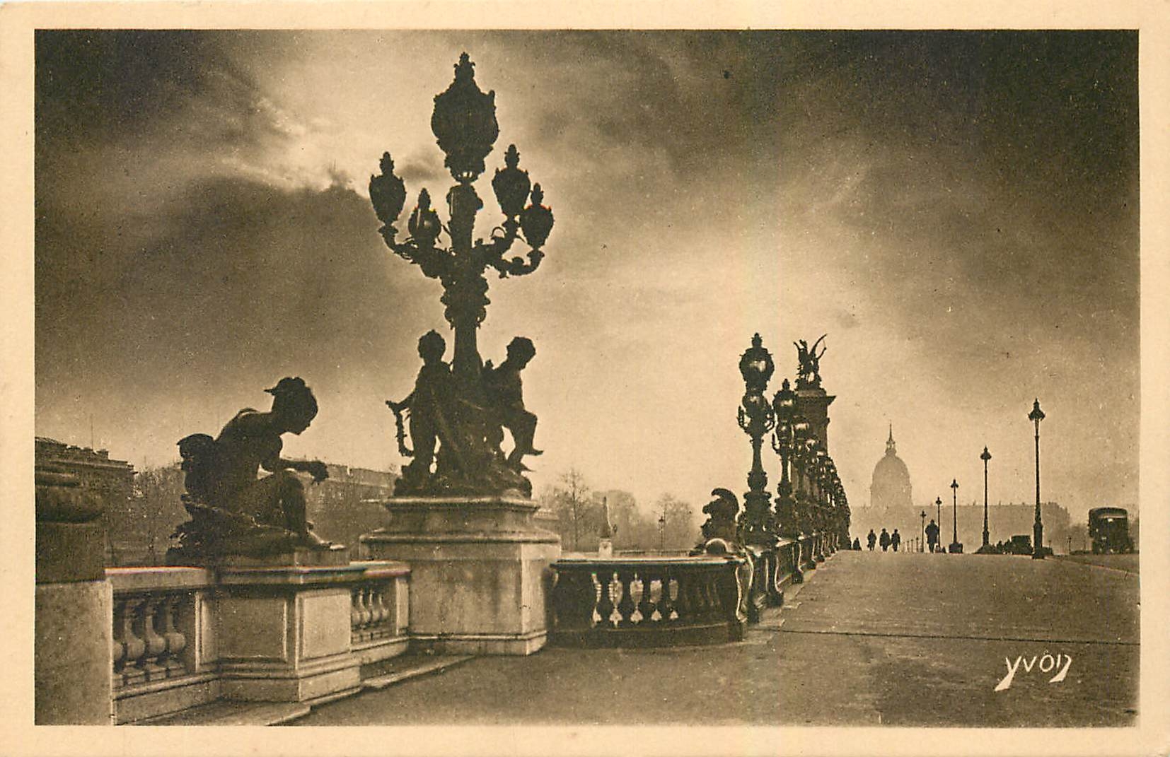 CPA Paris Motifs decoratifs du Pont Alexandre III 