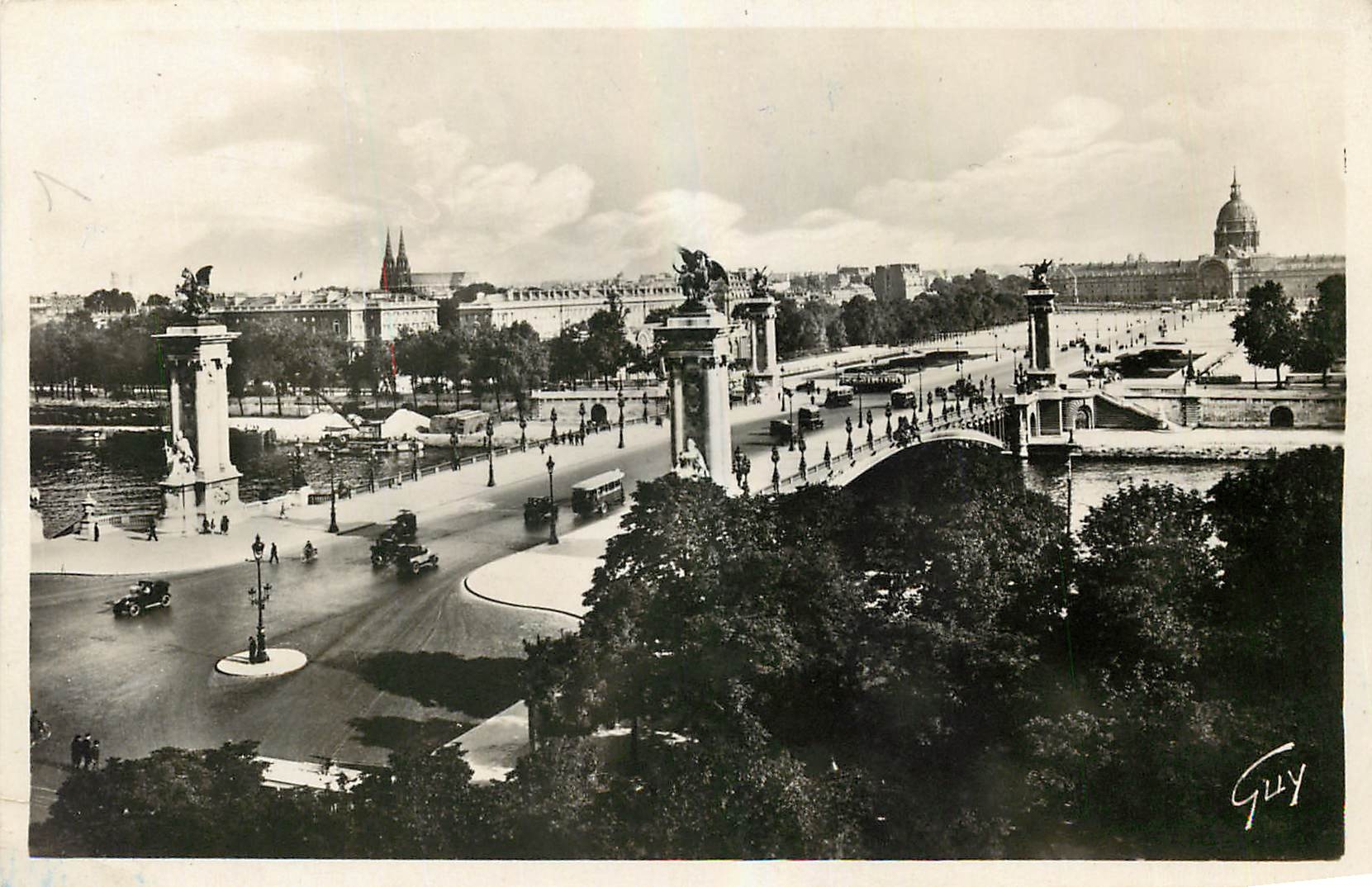 CPA Paris et ses Merveilles Perspective sur le pont Alexandre