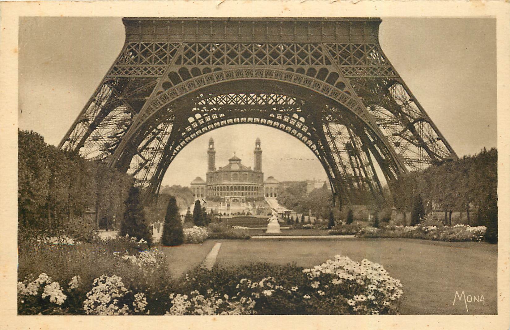 CPA Les Petits Tableaux de Paris Kes Jardins pres de la Tour Eiffel au dernier plan le Trocadero 