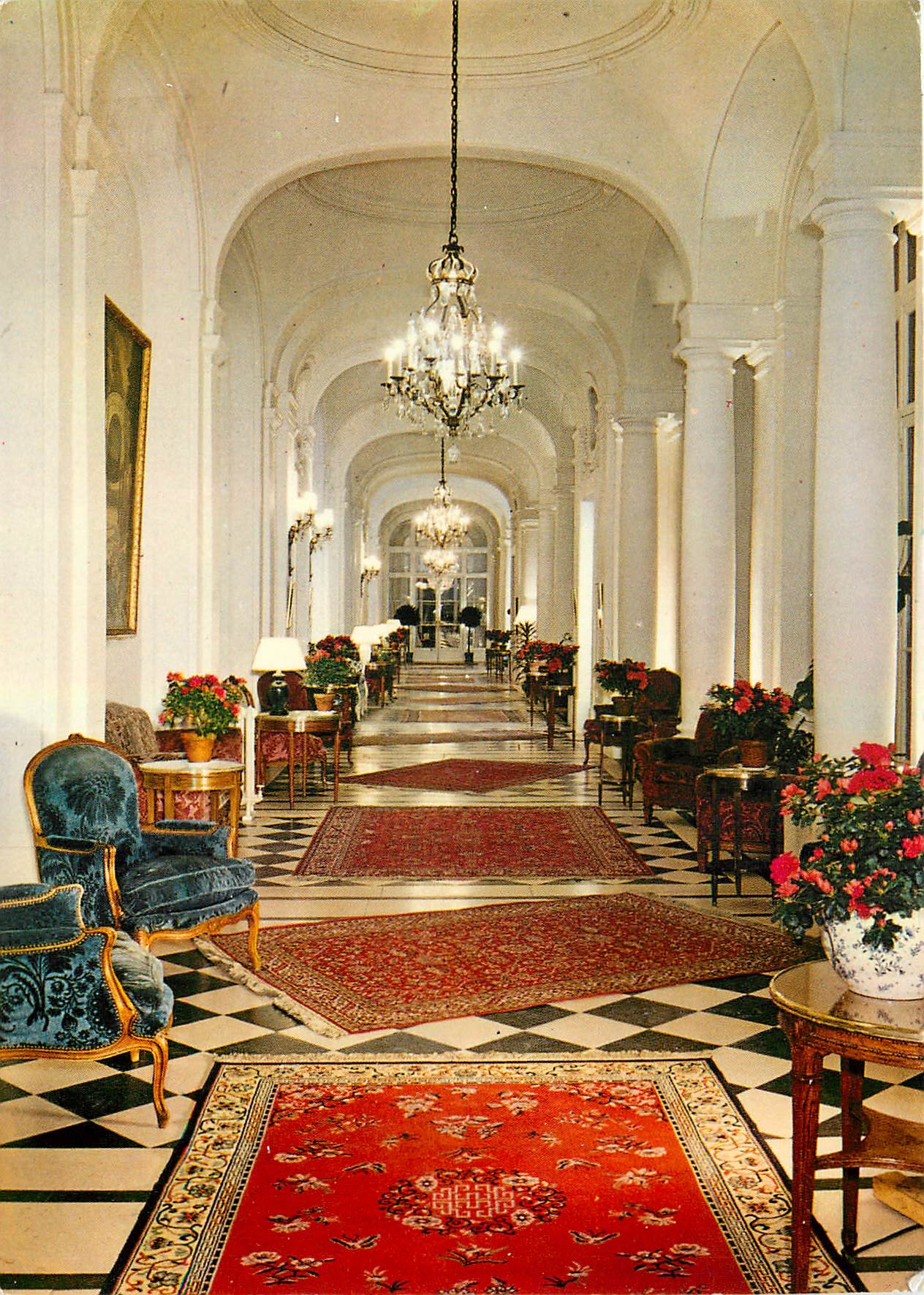 CPM Trianon Palace Hotel Versailles 