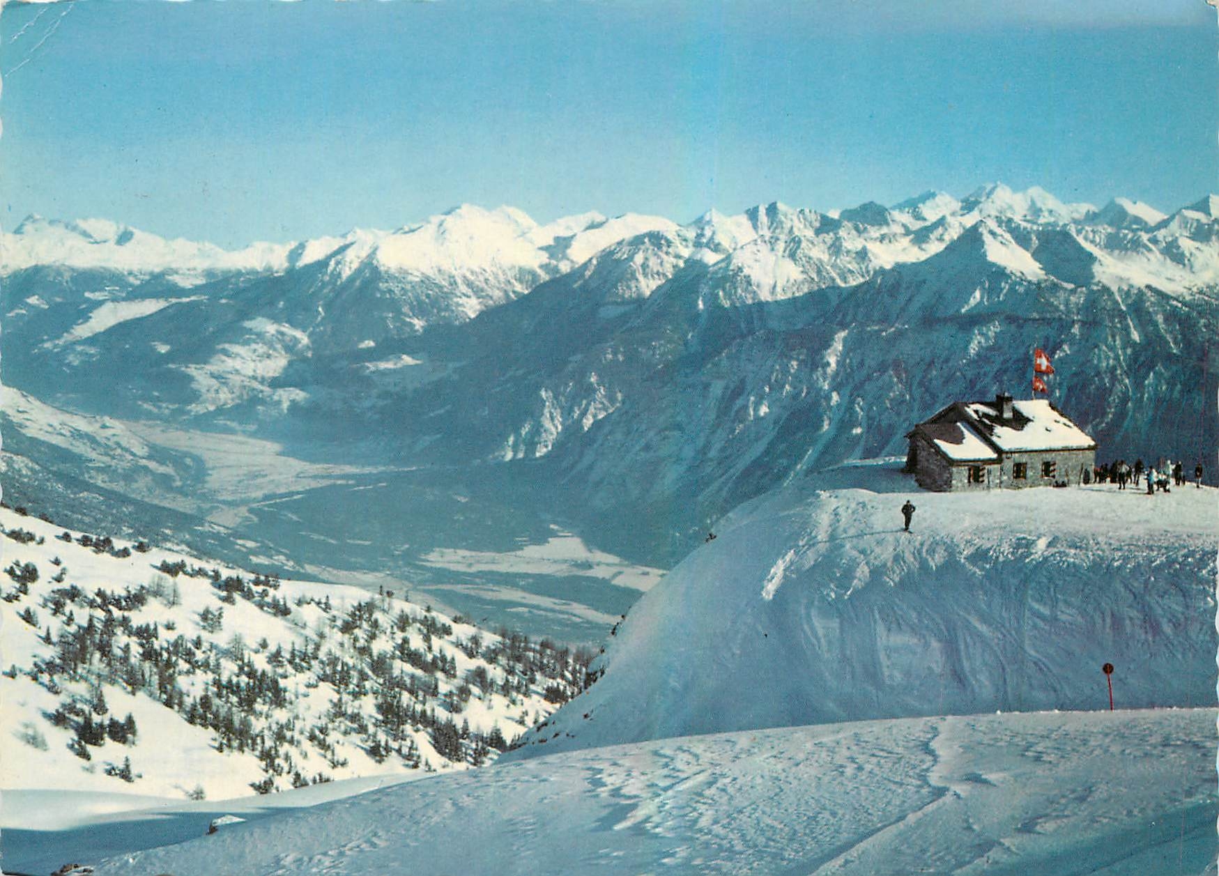 CPM Montana Cabane des Violettes CAS vue sur les Alpes Valaisannes et la Vallee du Rhone
