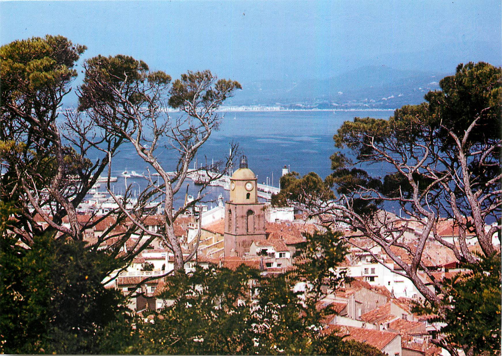 CPM Saint Tropez Var Vue sur le clocher et les toits depuis la Citadelle